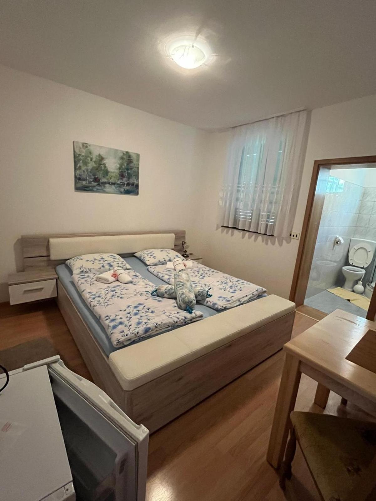 Guest House Štefanija Poljanak Extérieur photo